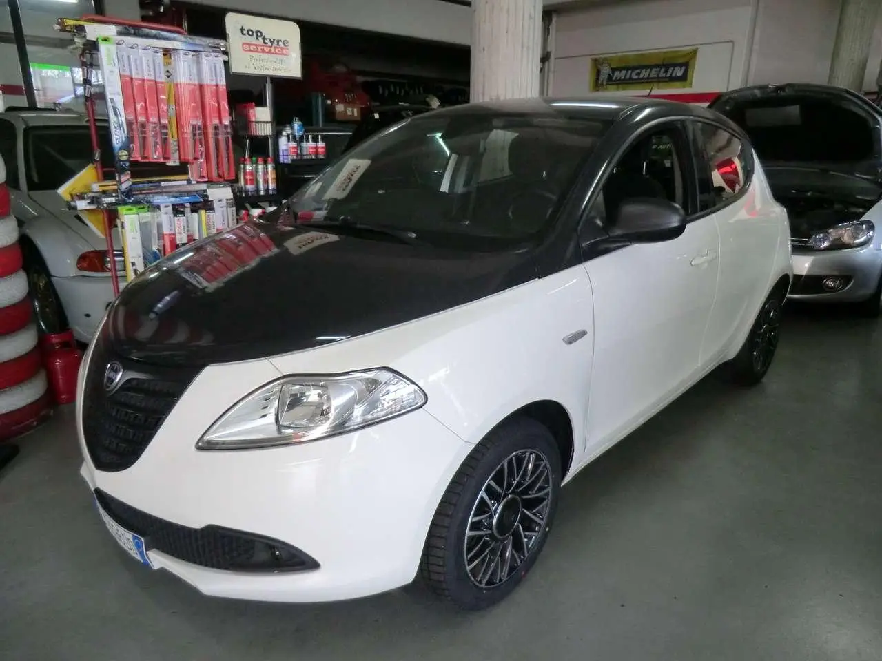 Photo 1 : Lancia Ypsilon 2015 Essence