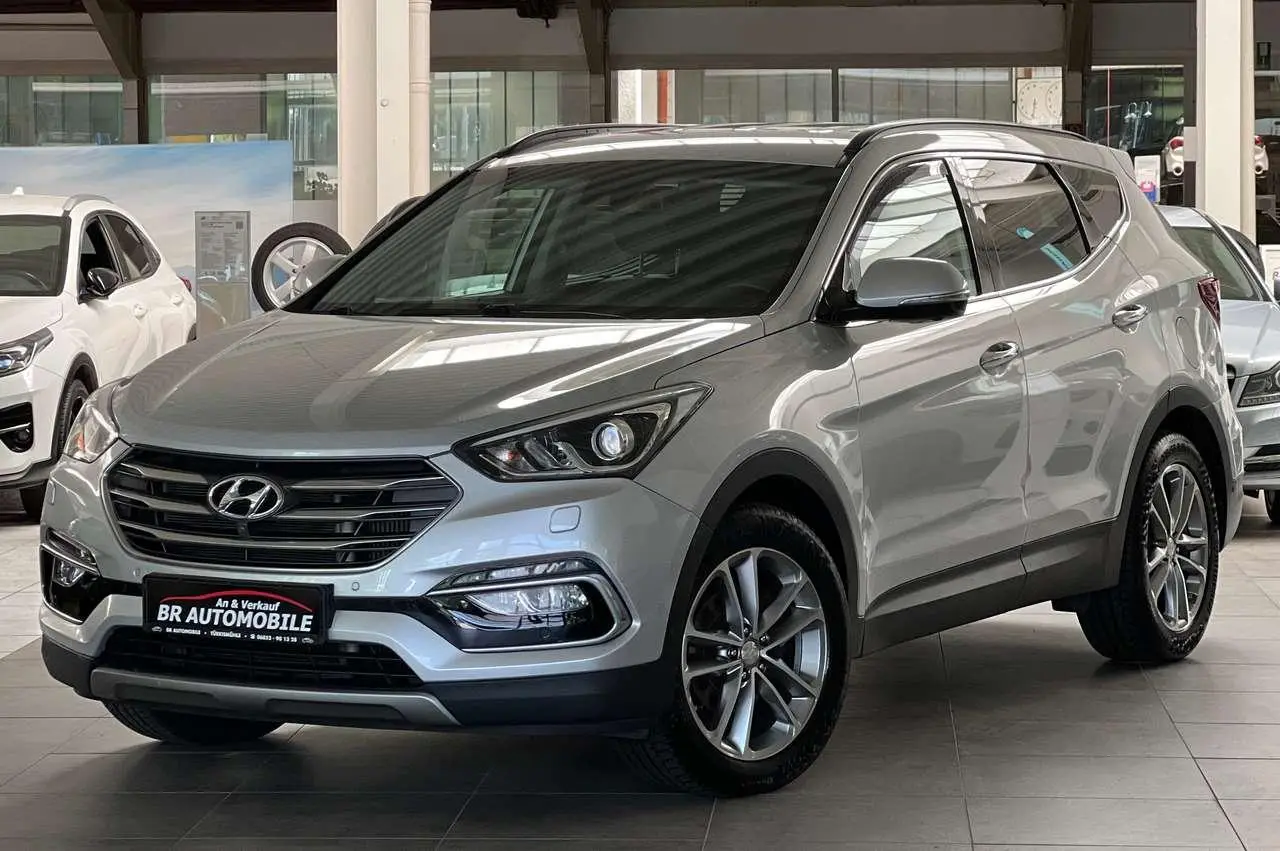 Photo 1 : Hyundai Santa Fe 2016 Diesel