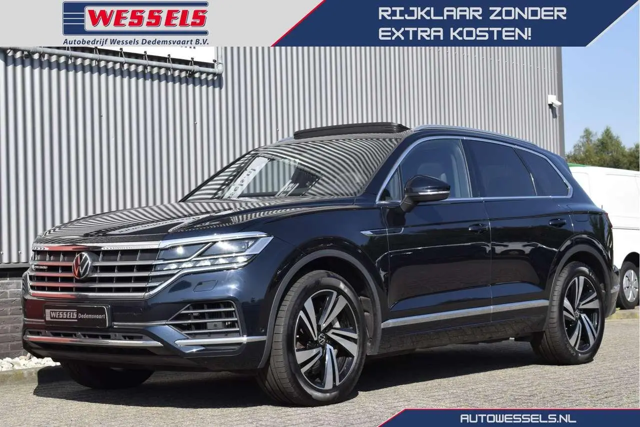 Photo 1 : Volkswagen Touareg 2021 Hybrid