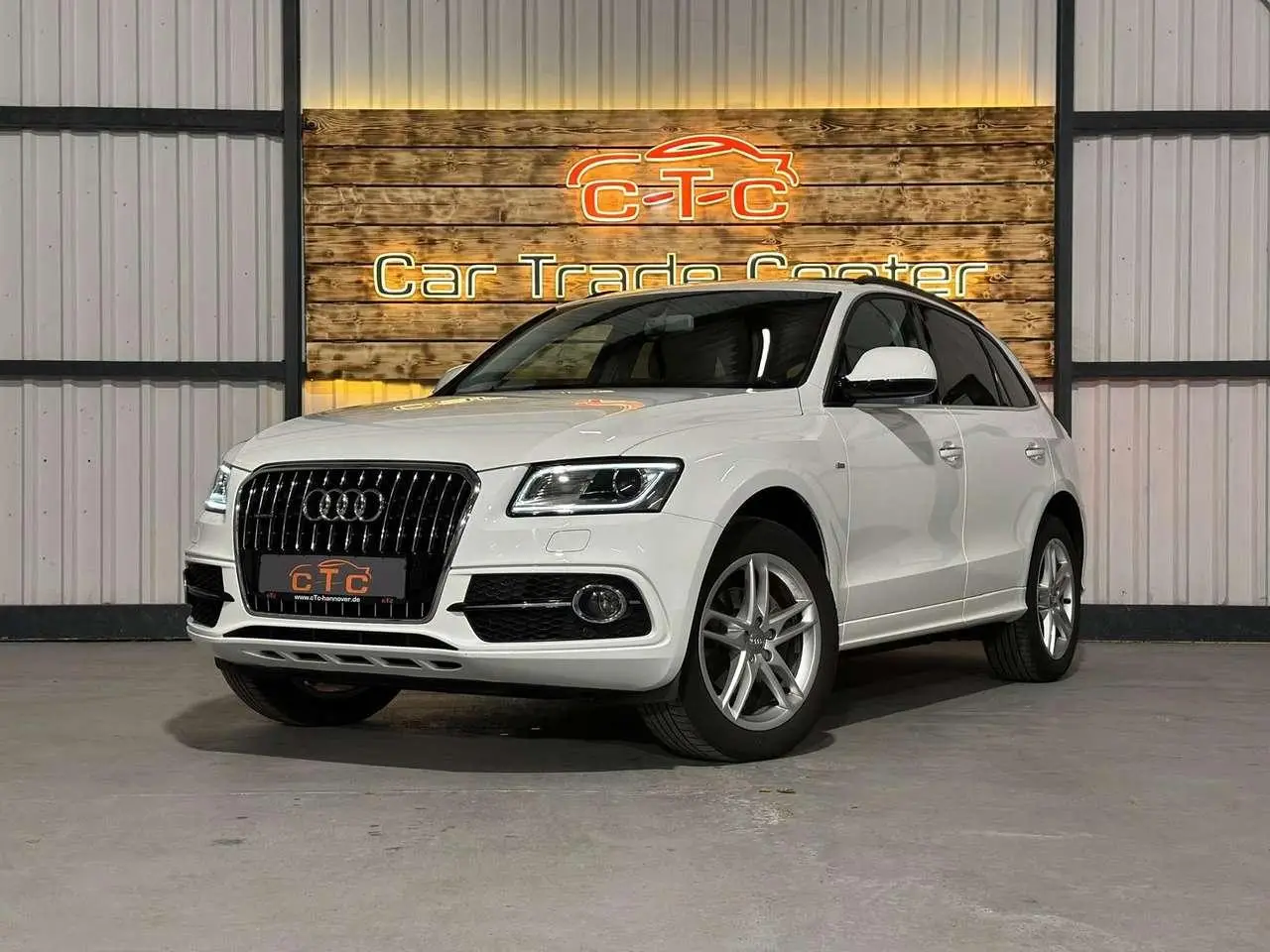 Photo 1 : Audi Q5 2016 Petrol