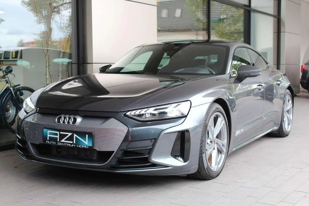 Photo 1 : Audi E-tron 2022 Électrique