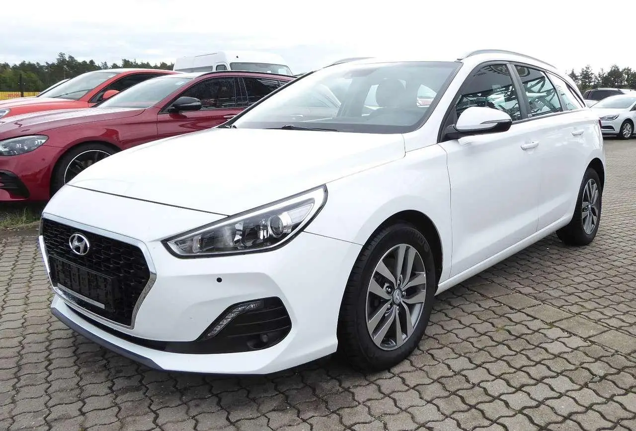 Photo 1 : Hyundai I30 2020 Petrol