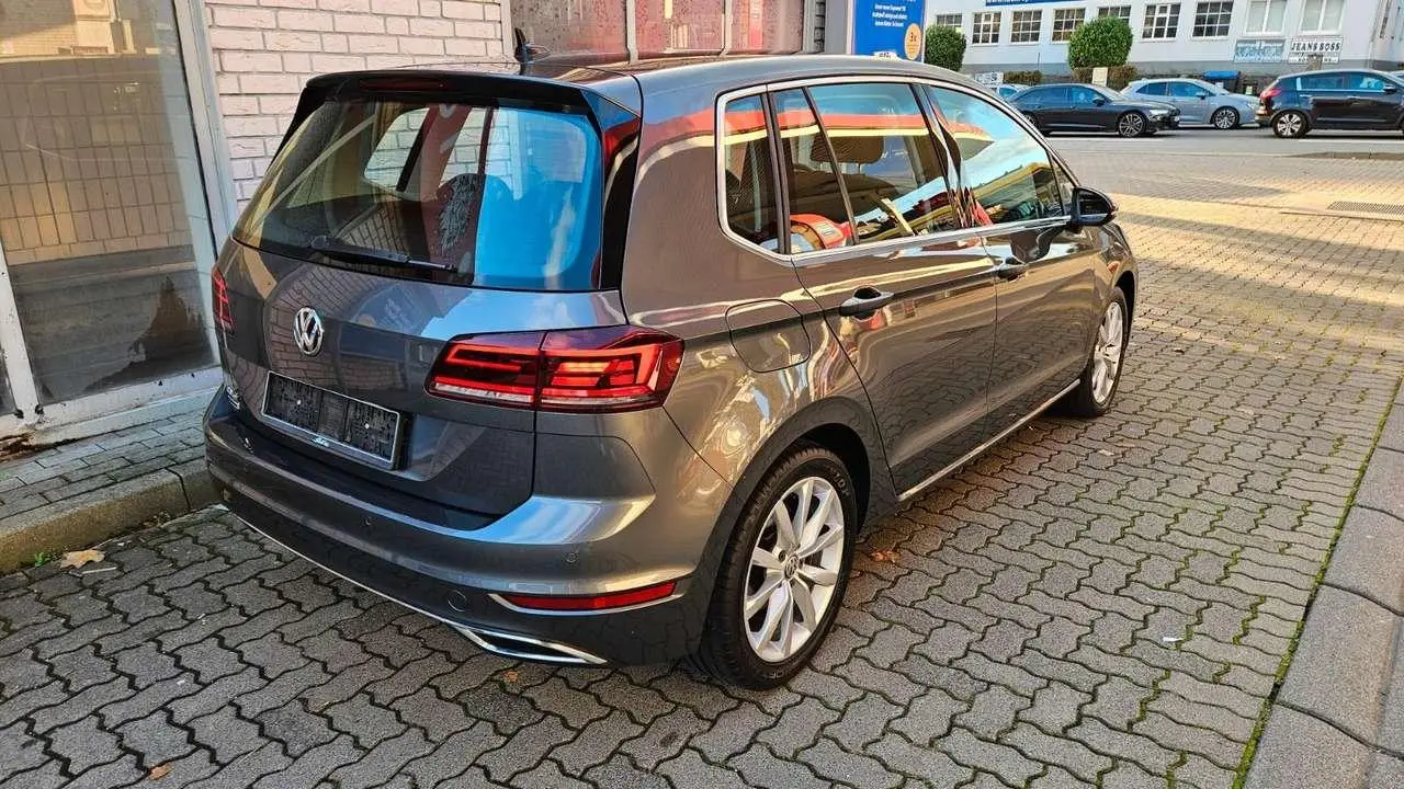 Photo 1 : Volkswagen Golf 2019 Petrol