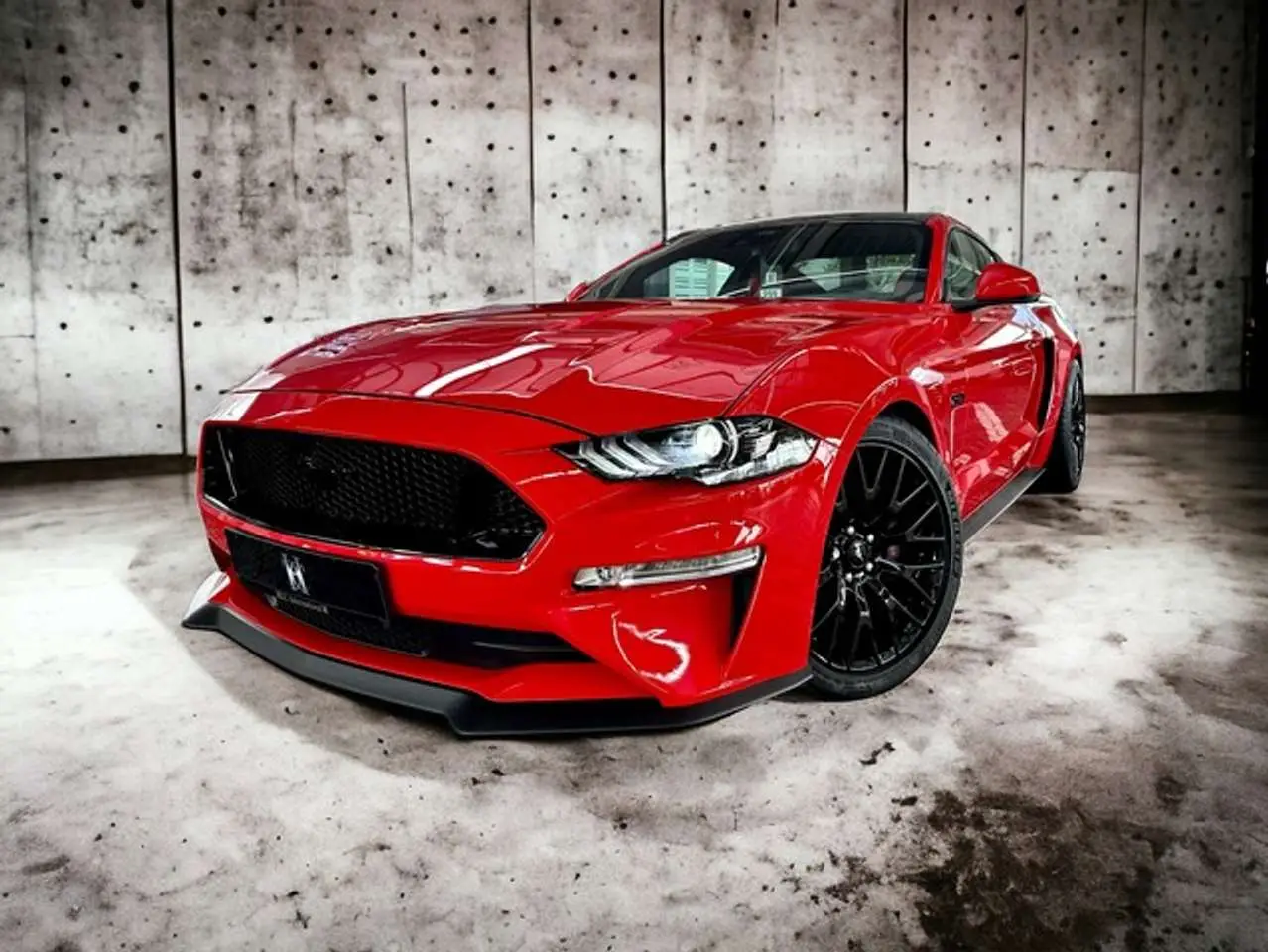 Photo 1 : Ford Mustang 2023 Petrol