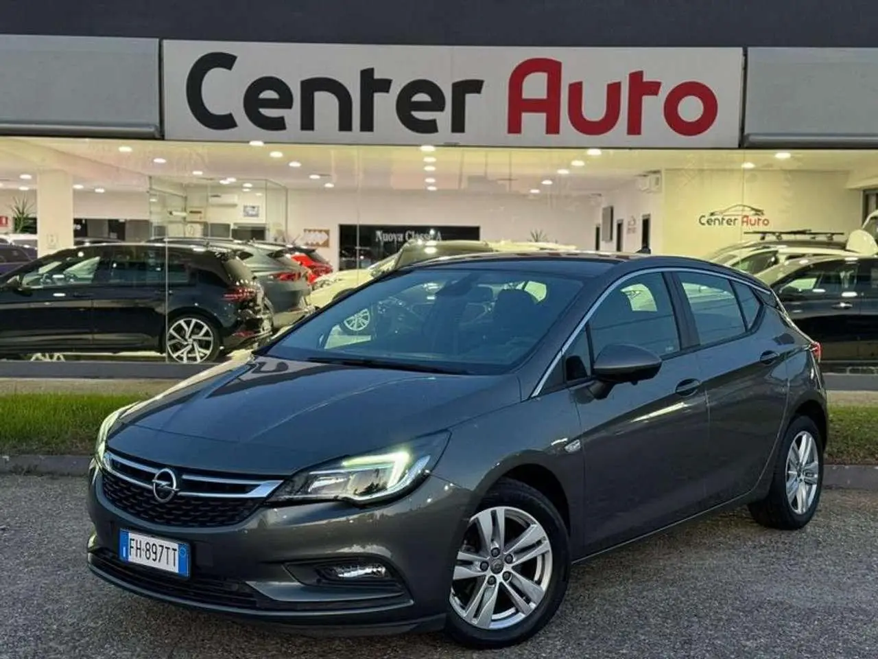 Photo 1 : Opel Astra 2017 Diesel