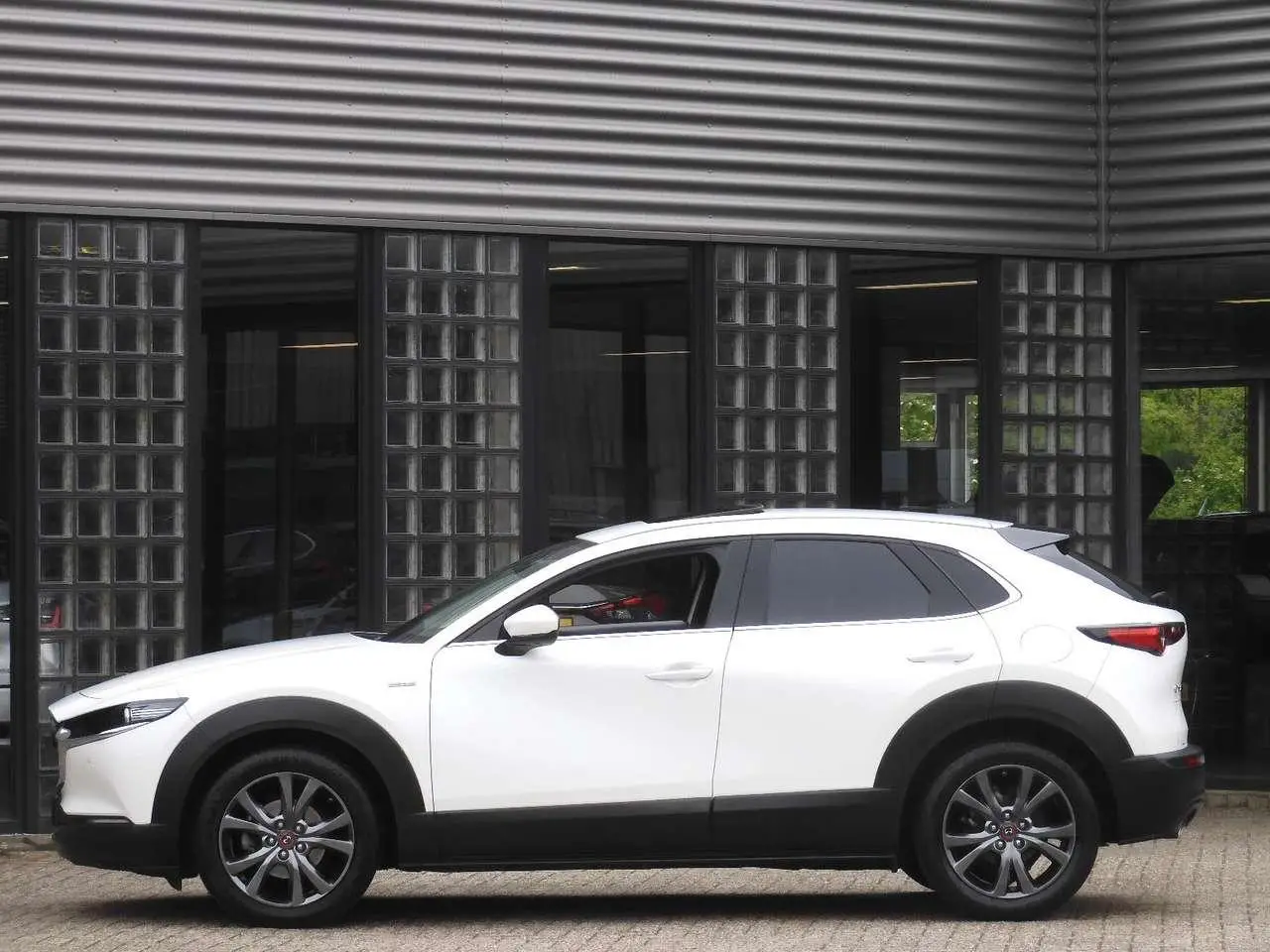 Photo 1 : Mazda Cx-30 2021 Hybride