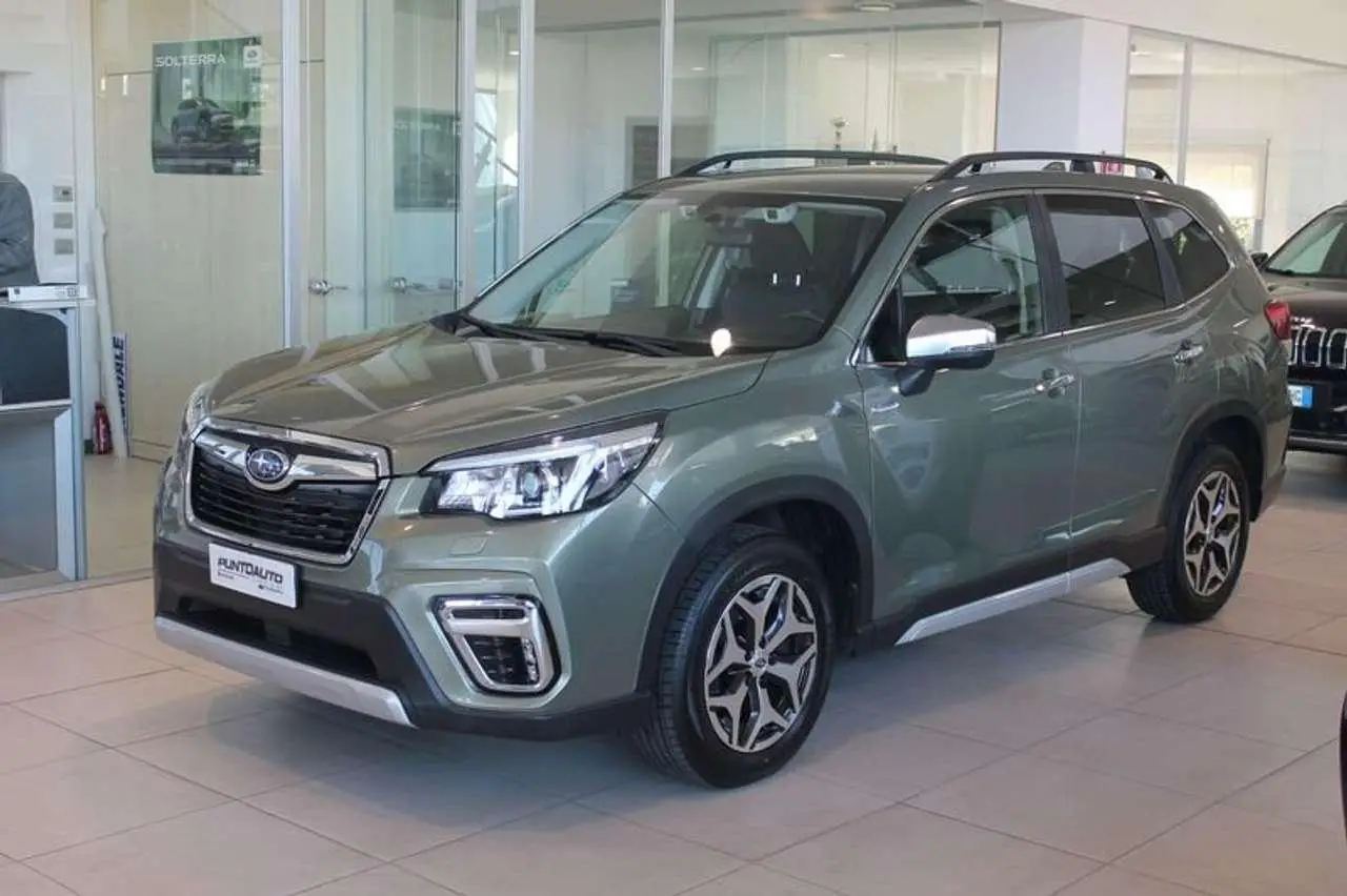 Photo 1 : Subaru Forester 2020 Hybride