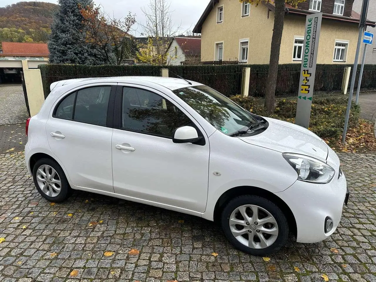 Photo 1 : Nissan Micra 2016 Petrol