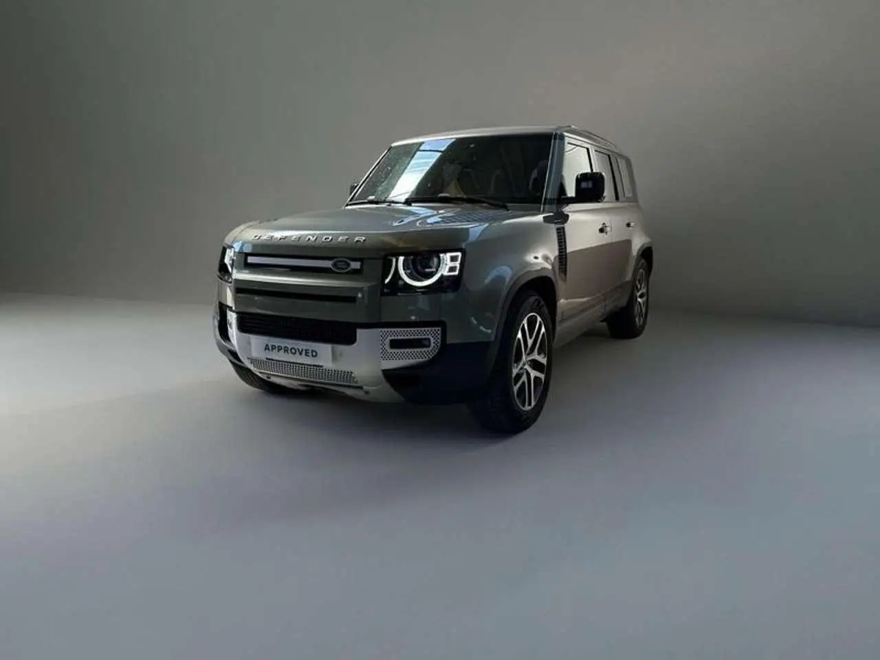 Photo 1 : Land Rover Defender 2023 Hybride