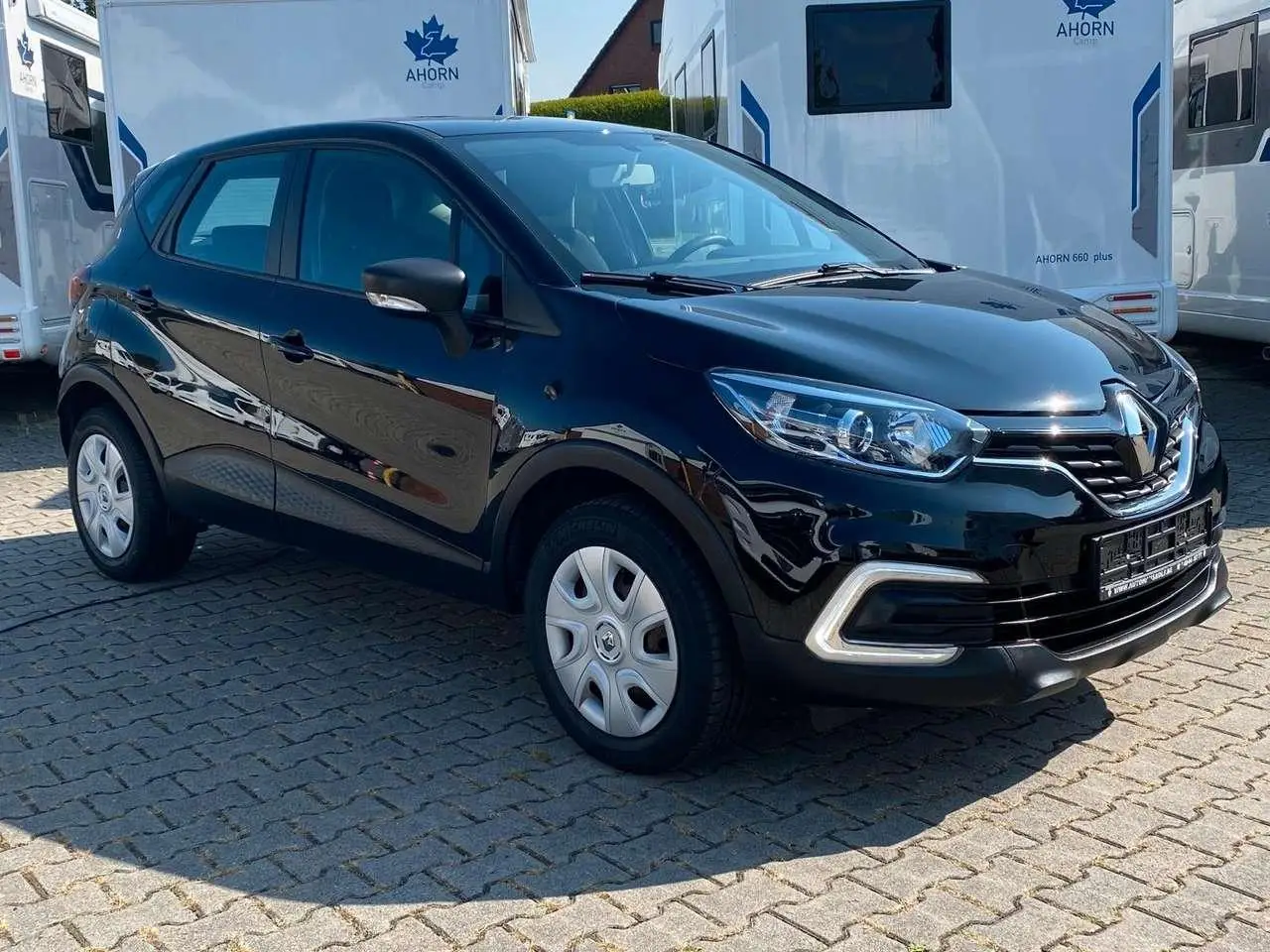 Photo 1 : Renault Captur 2017 Petrol