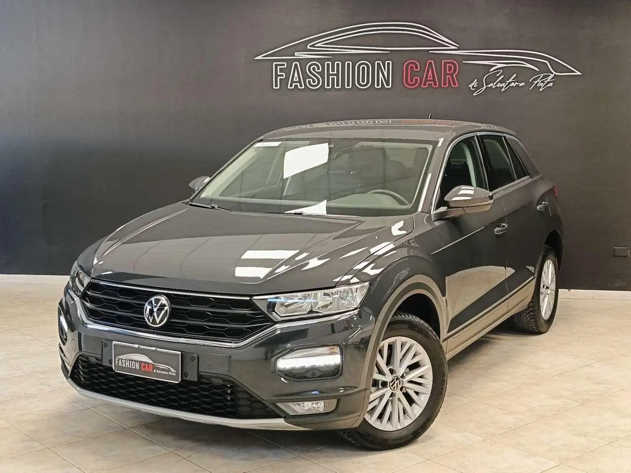 Photo 1 : Volkswagen T-roc 2021 Essence