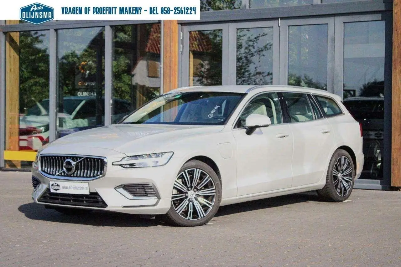 Photo 1 : Volvo V60 2020 Hybride