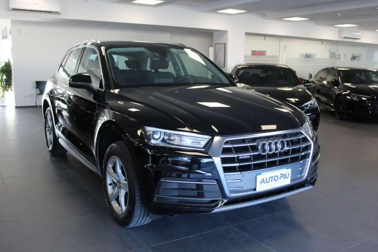 Photo 1 : Audi Q5 2020 Diesel