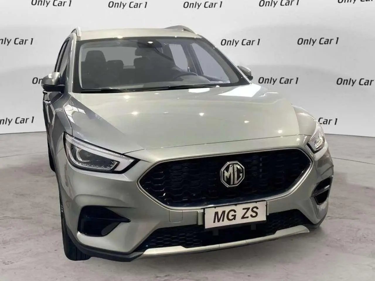 Photo 1 : Mg Zs 2024 Essence