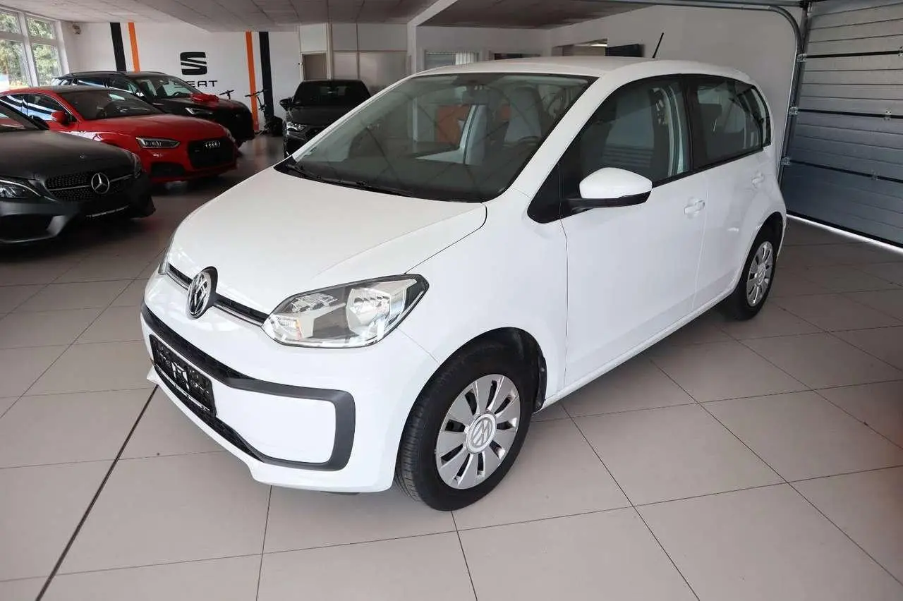 Photo 1 : Volkswagen Up! 2018 Petrol