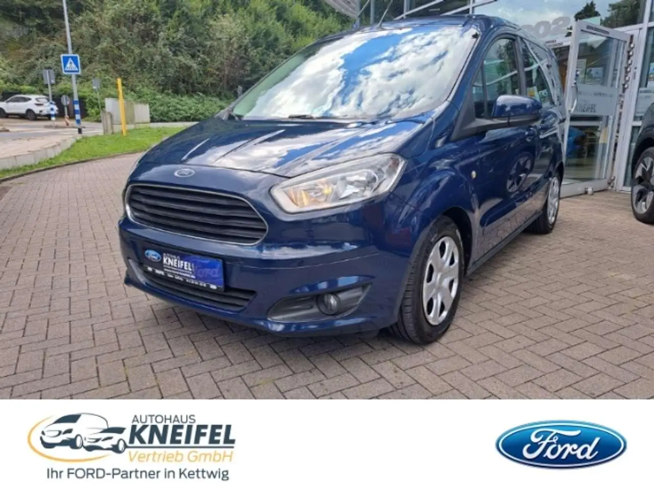 Photo 1 : Ford Tourneo 2015 Essence