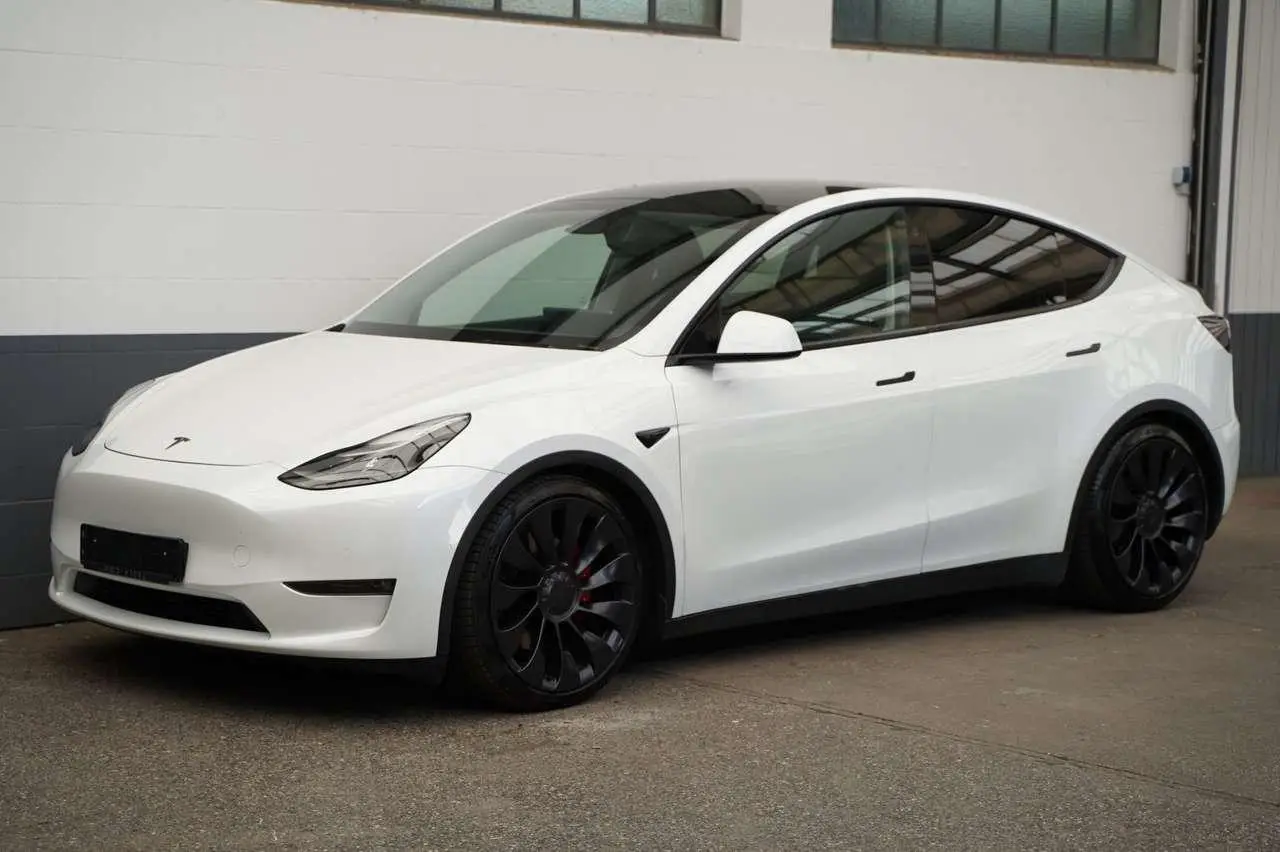 Photo 1 : Tesla Model Y 2022 Électrique