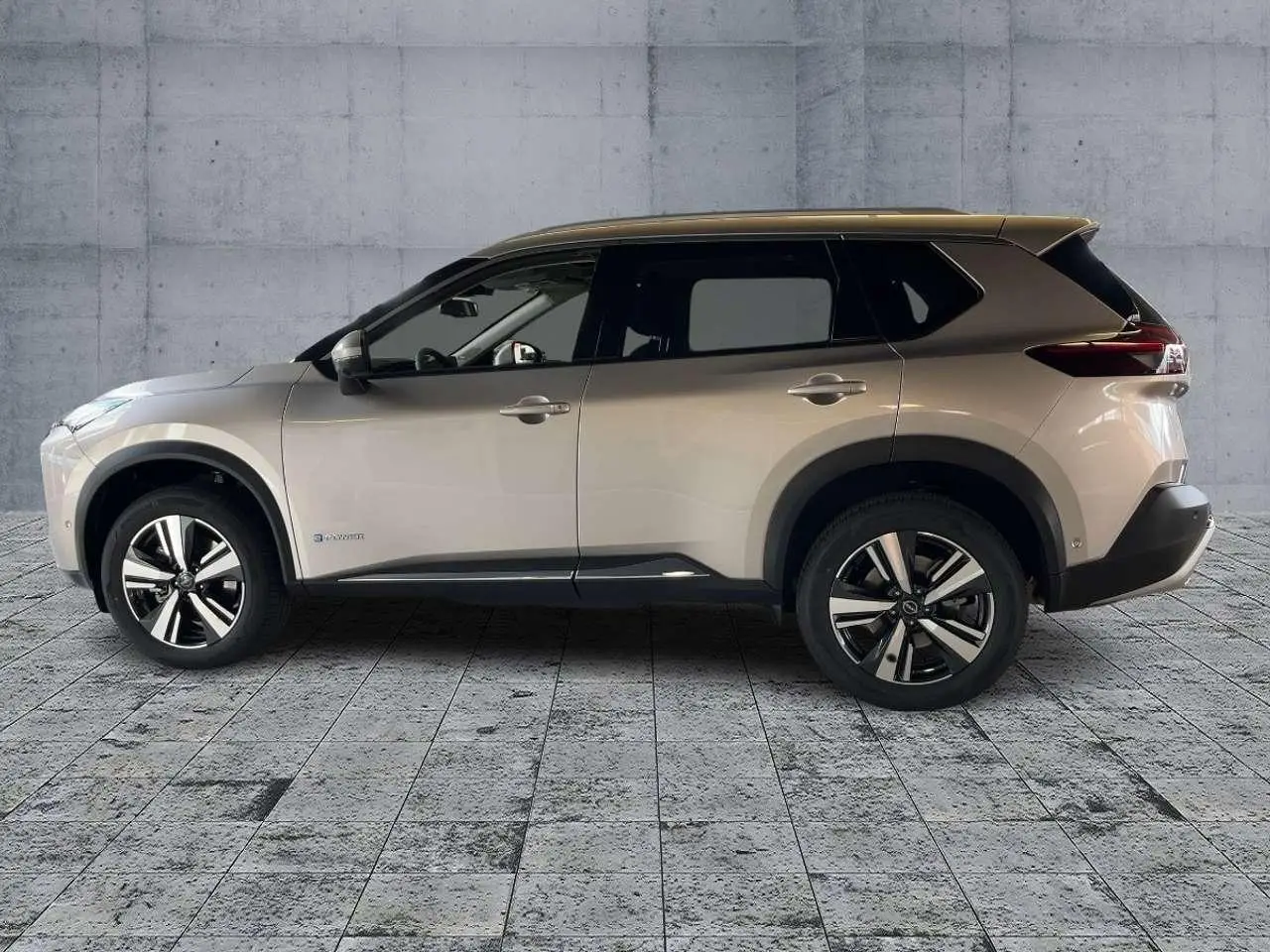 Photo 1 : Nissan X-trail 2024 Hybrid