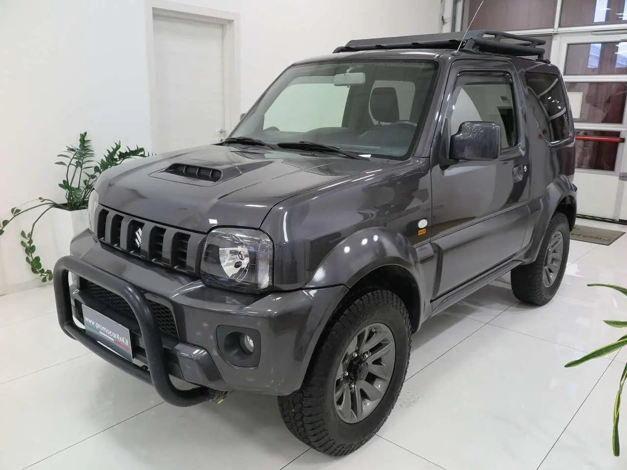 Photo 1 : Suzuki Jimny 2015 Petrol