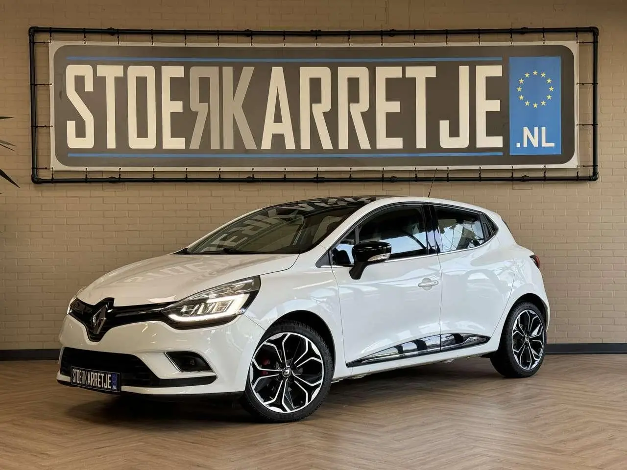 Photo 1 : Renault Clio 2017 Petrol