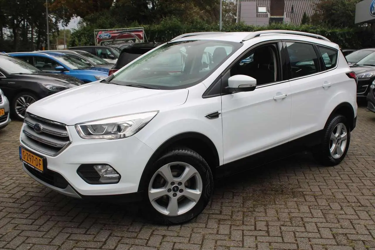 Photo 1 : Ford Kuga 2019 Petrol