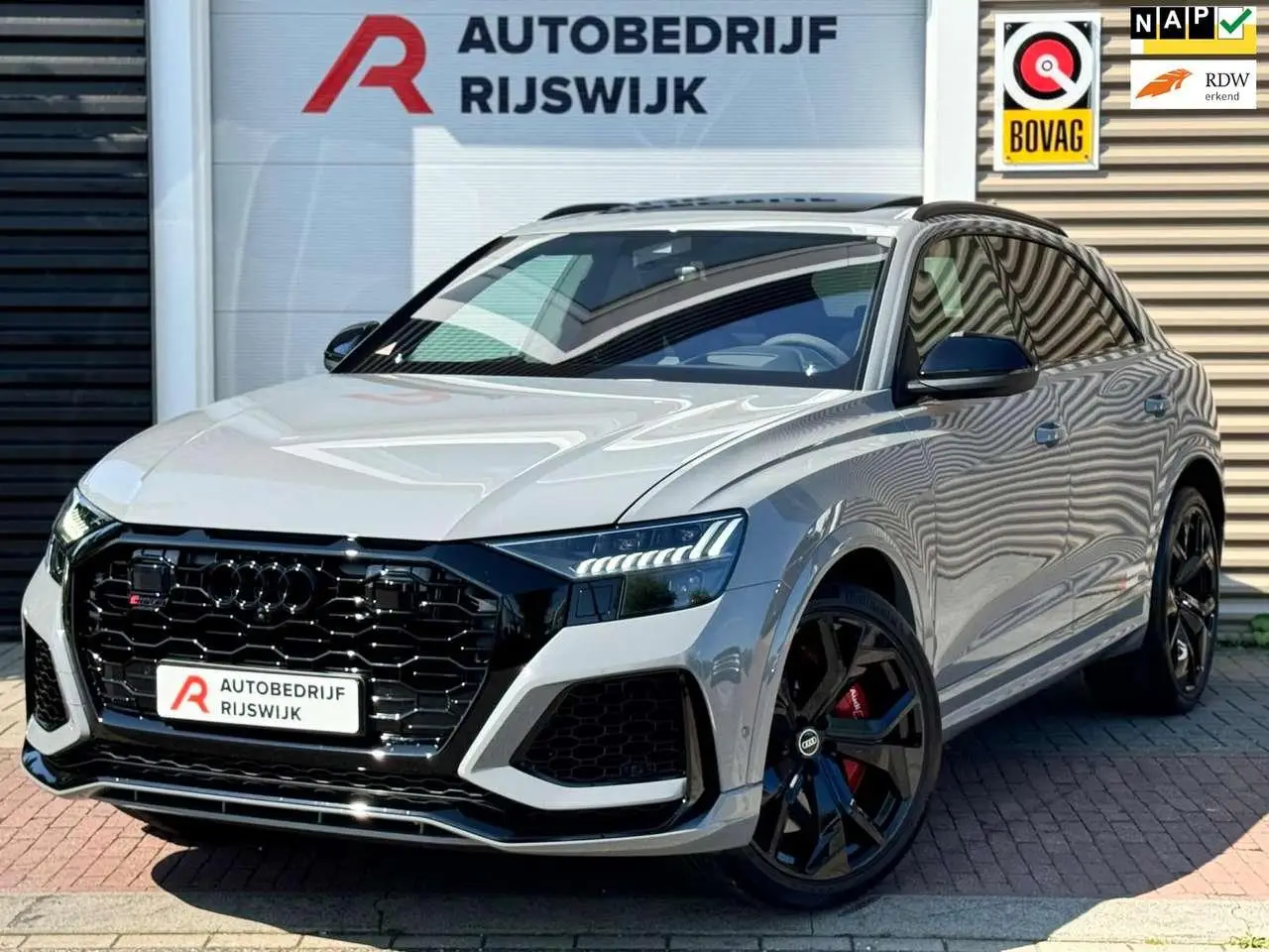 Photo 1 : Audi Rsq8 2023 Hybrid