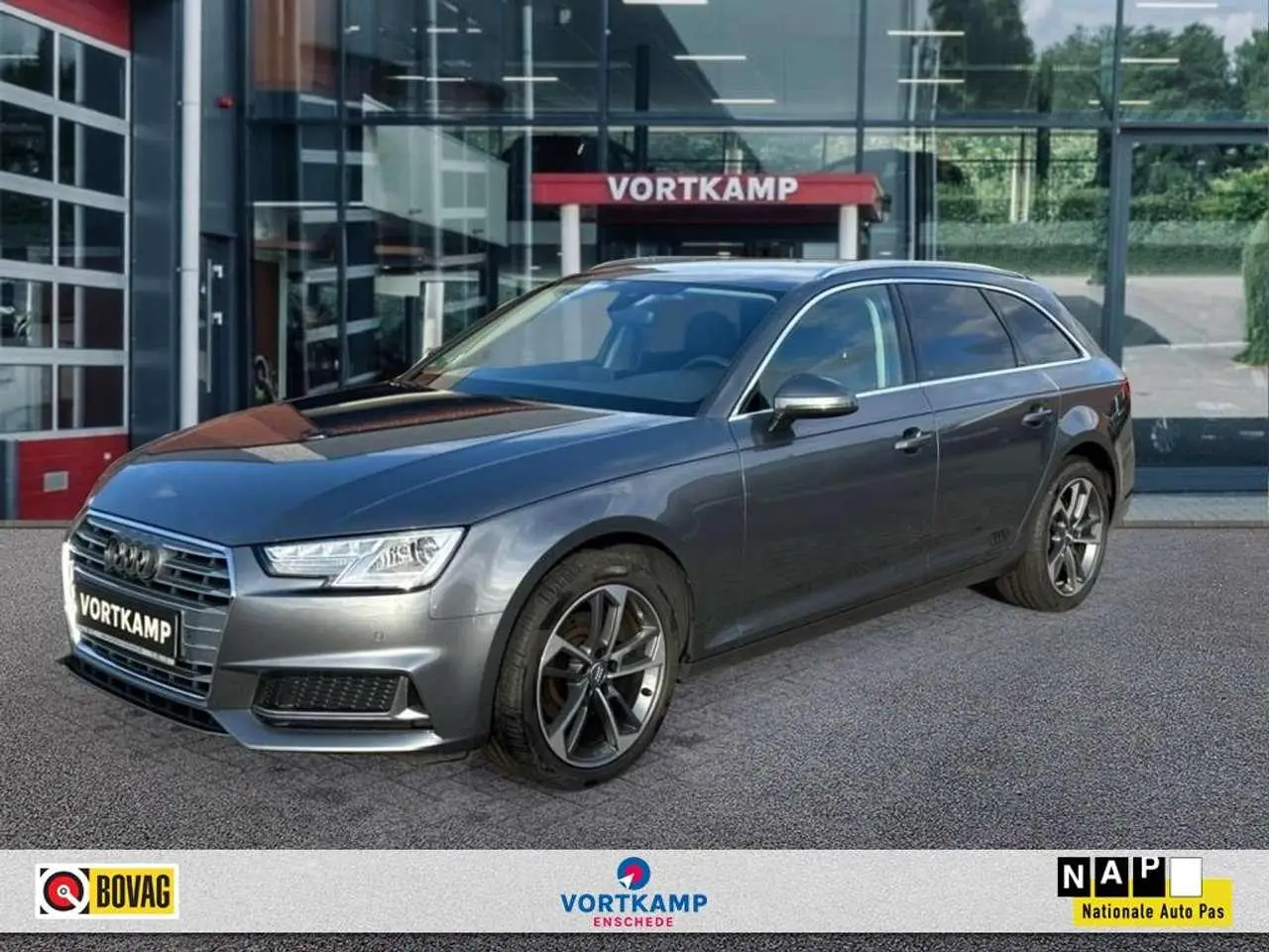 Photo 1 : Audi A4 2019 Diesel