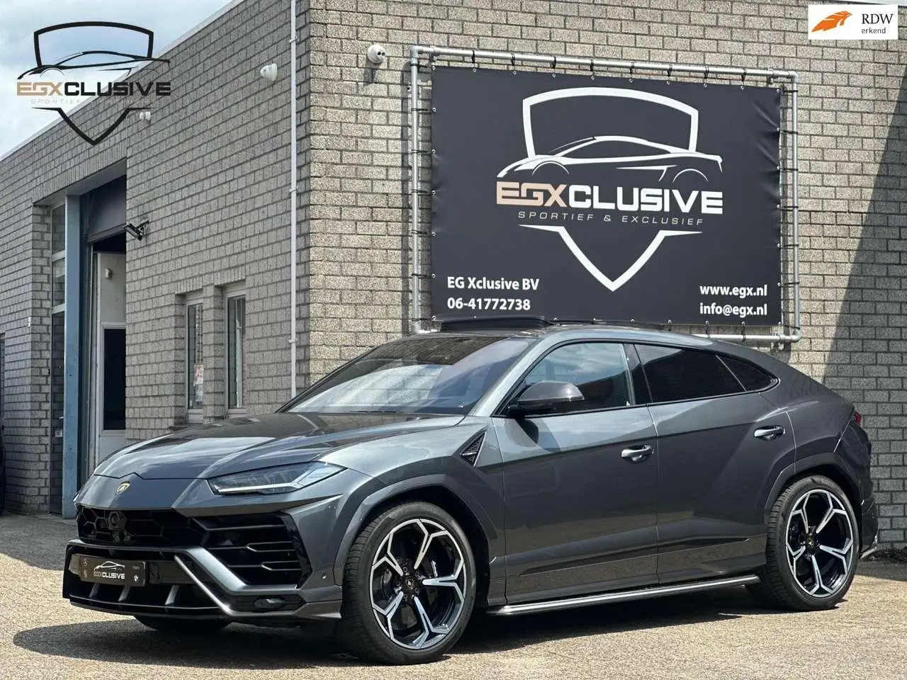 Photo 1 : Lamborghini Urus 2018 Essence