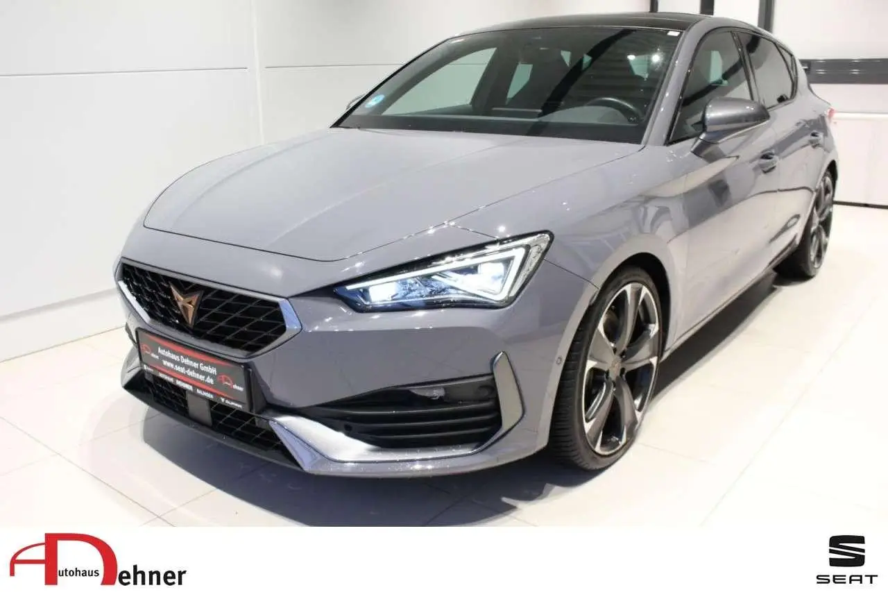 Photo 1 : Cupra Leon 2023 Petrol