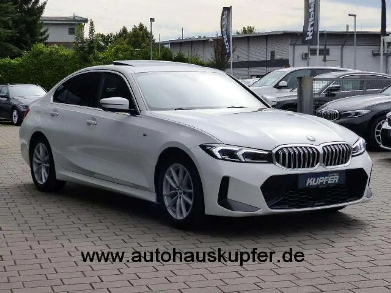 Photo 1 : Bmw Serie 3 2023 Petrol