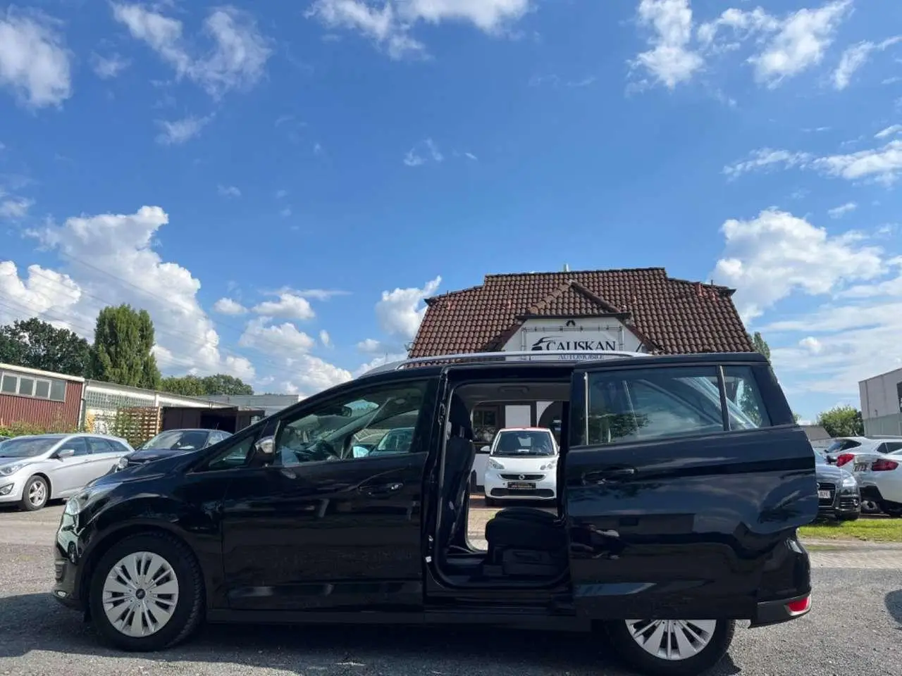 Photo 1 : Ford Grand C-max 2019 Petrol