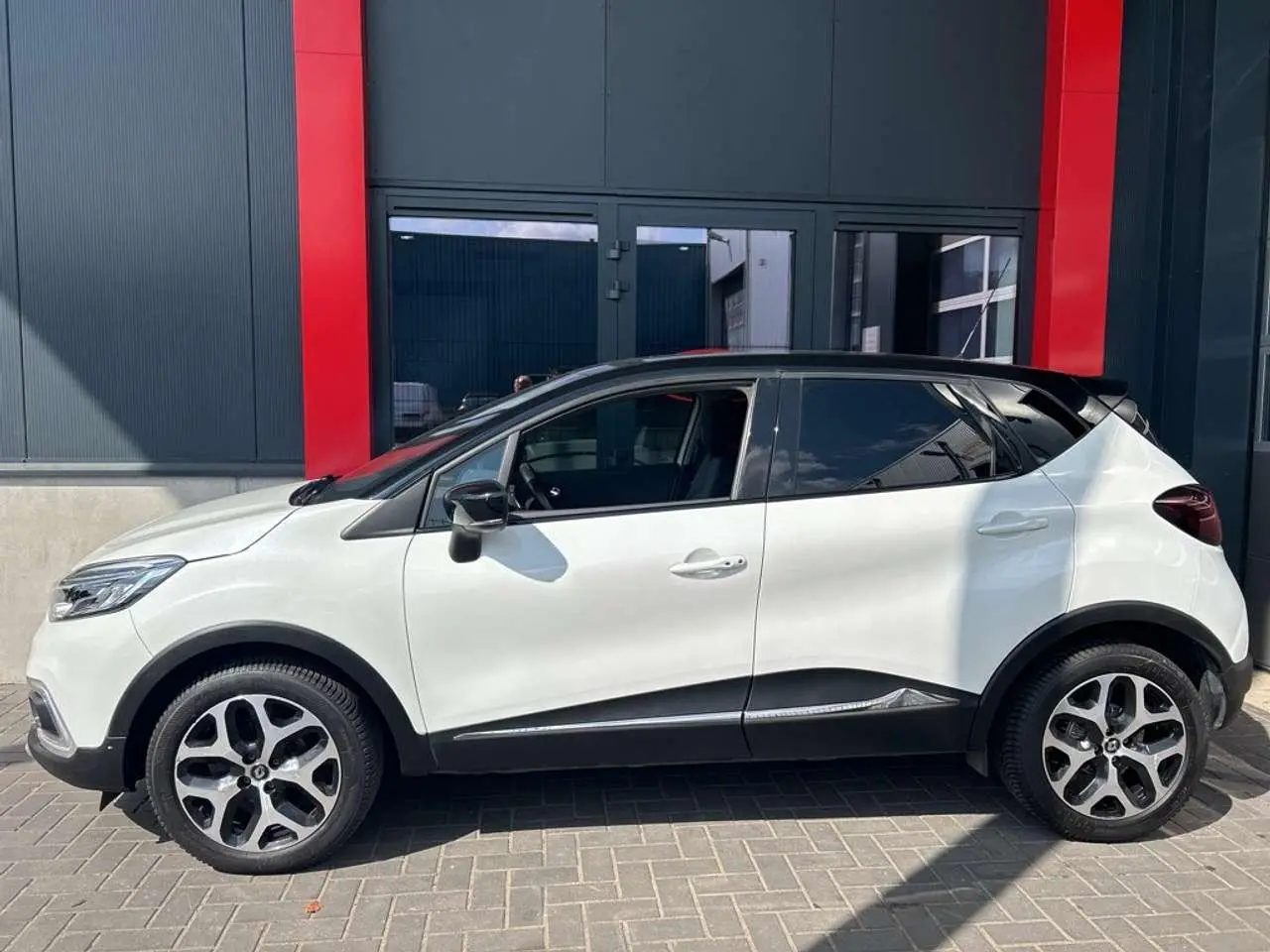 Photo 1 : Renault Captur 2018 Petrol