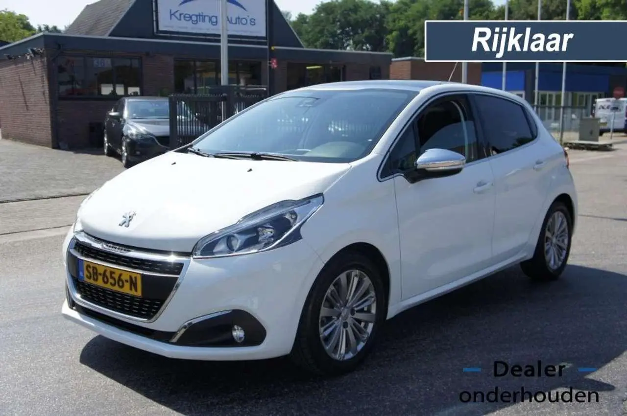 Photo 1 : Peugeot 208 2017 Petrol