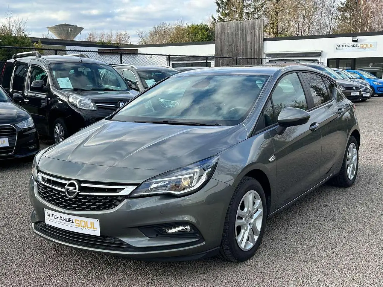 Photo 1 : Opel Astra 2018 Petrol