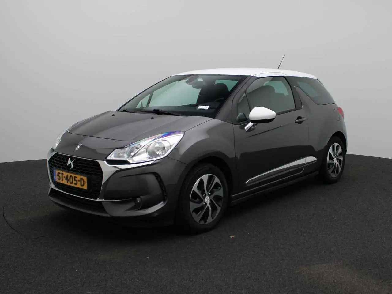 Photo 1 : Ds Automobiles Ds3 2018 Petrol