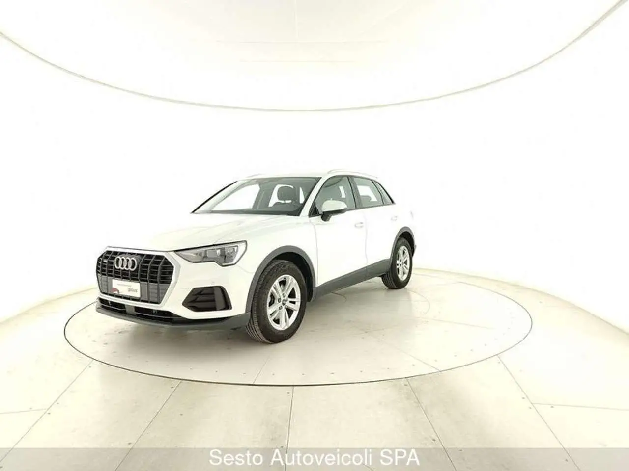 Photo 1 : Audi Q3 2021 Diesel