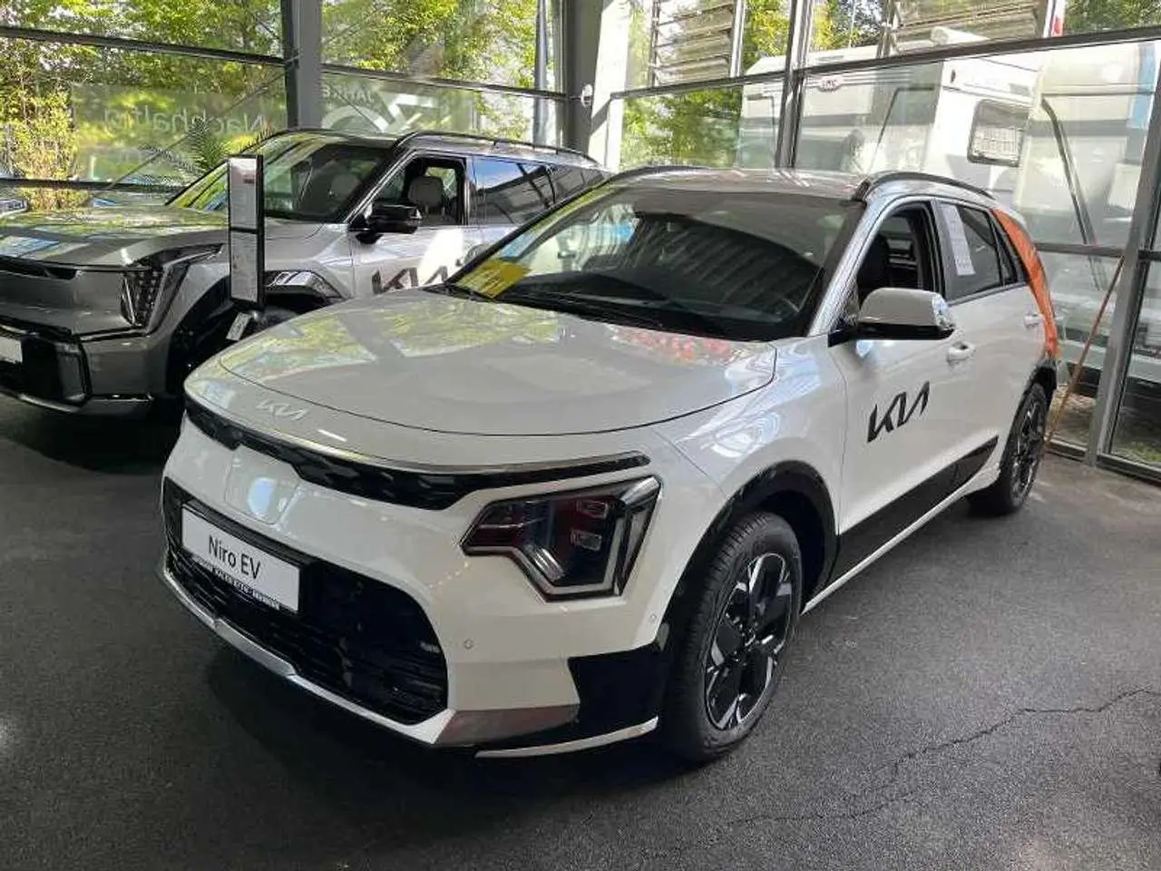 Photo 1 : Kia Niro 2024 Electric