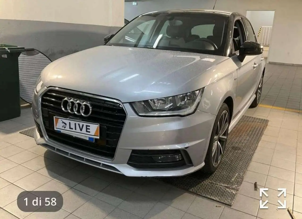 Photo 1 : Audi A1 2017 Petrol