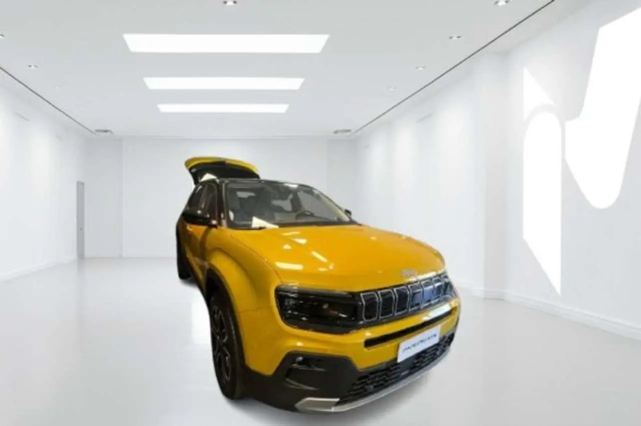 Photo 1 : Jeep Avenger 2024 Électrique