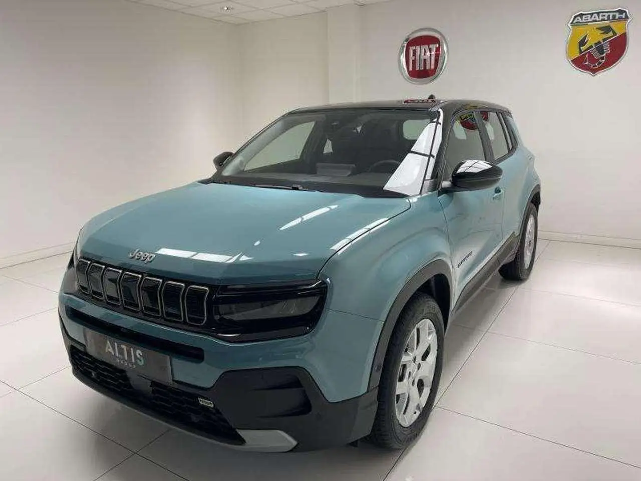 Photo 1 : Jeep Avenger 2023 Électrique