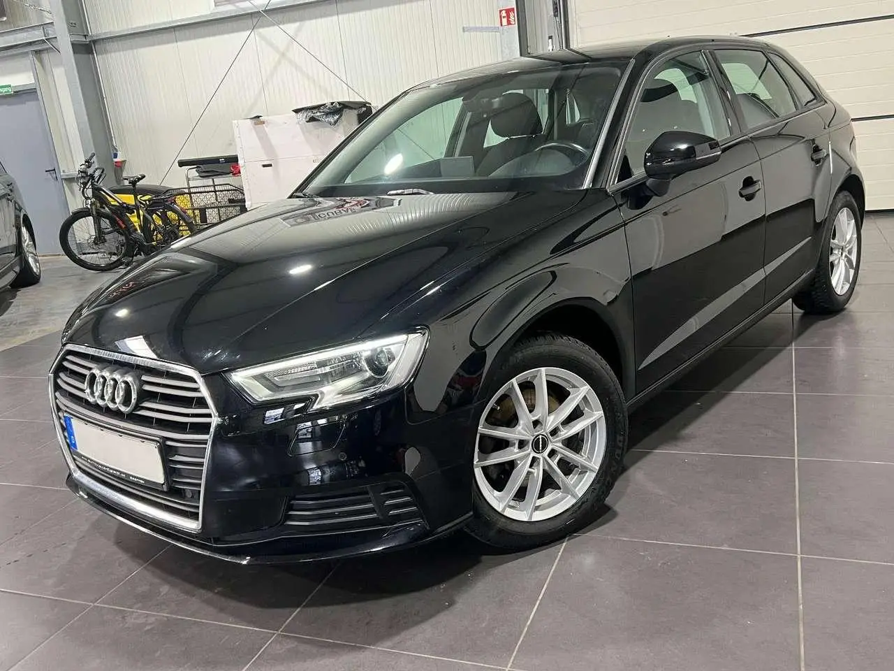 Photo 1 : Audi A3 2018 Diesel