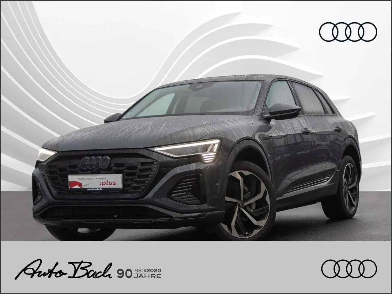 Photo 1 : Audi Q8 2023 Électrique