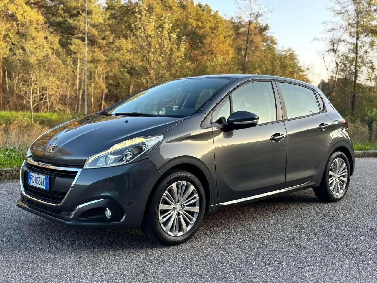 Photo 1 : Peugeot 208 2016 Petrol