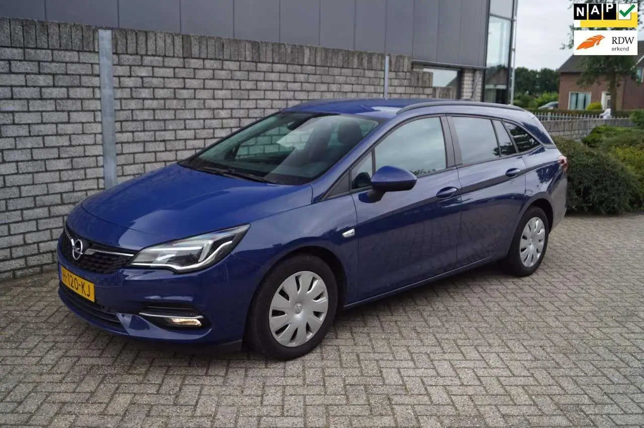 Photo 1 : Opel Astra 2020 Essence