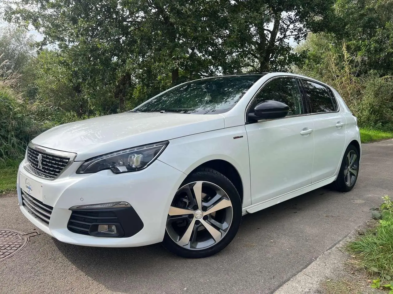 Photo 1 : Peugeot 308 2017 Petrol