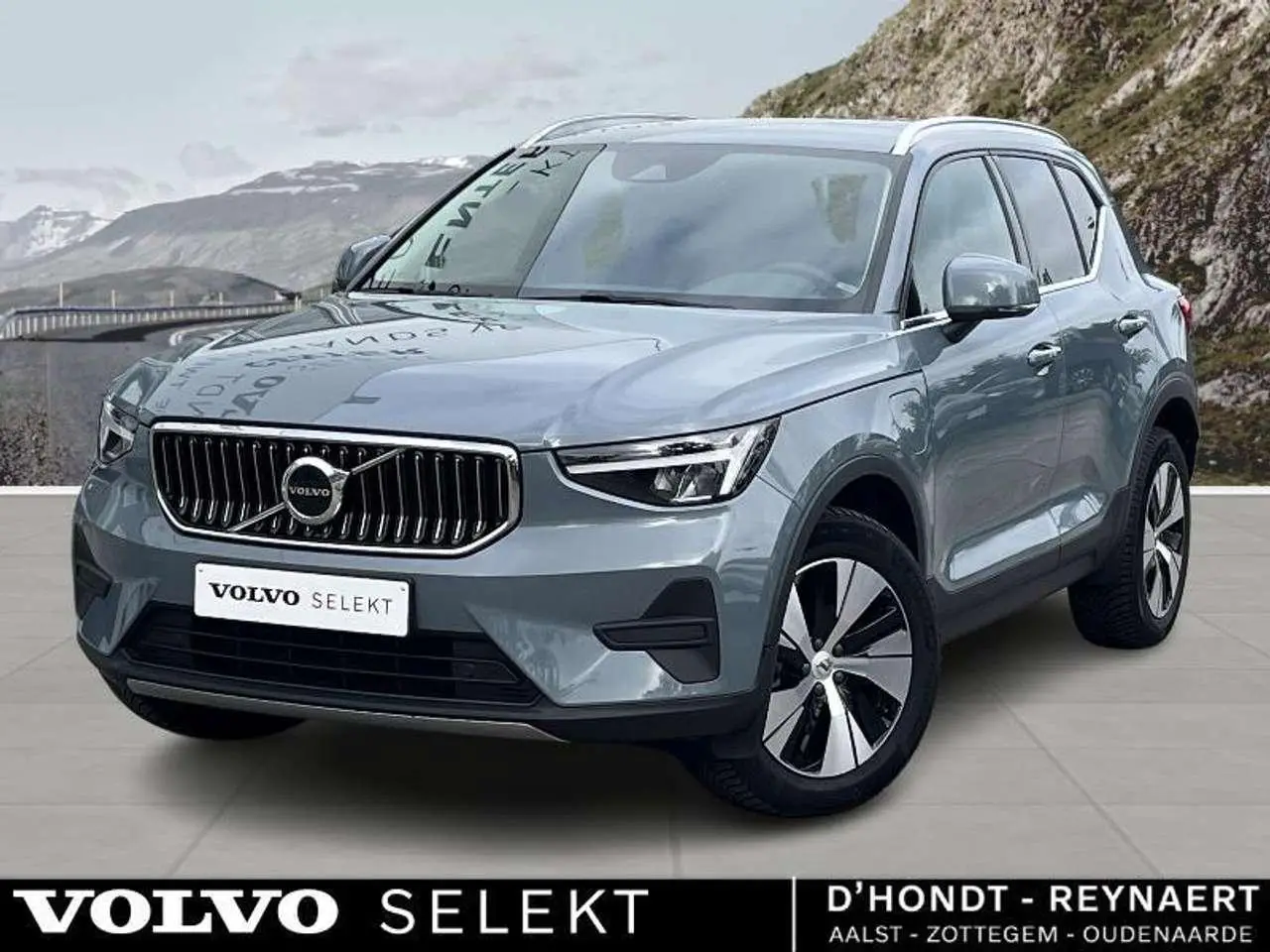 Photo 1 : Volvo Xc40 2022 Hybride