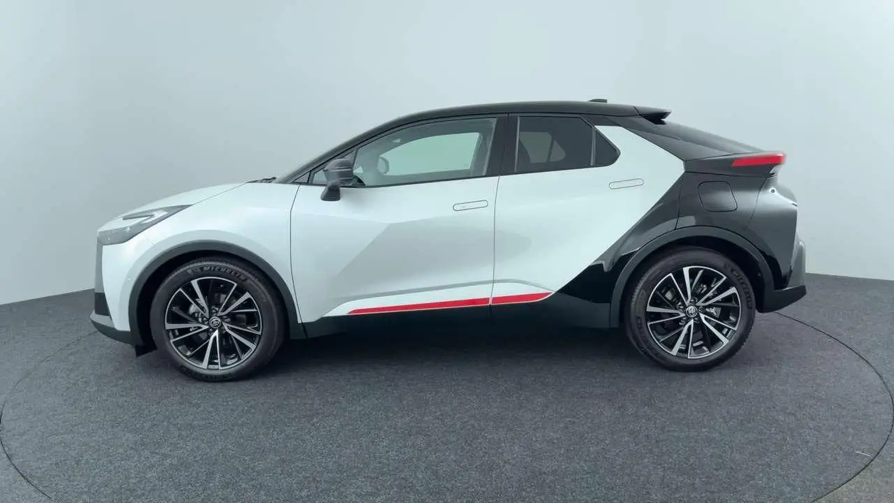 Photo 1 : Toyota C-hr 2024 Hybrid