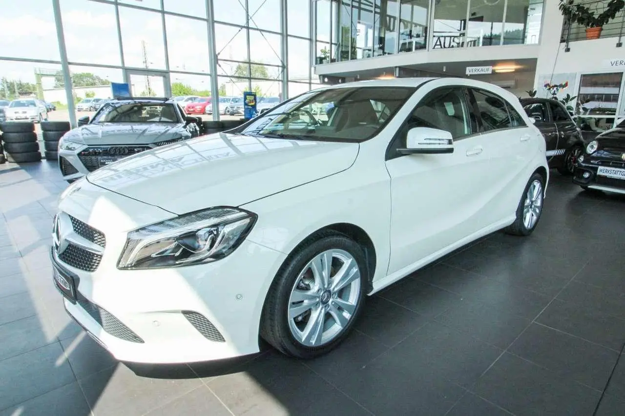 Photo 1 : Mercedes-benz Classe A 2016 Essence