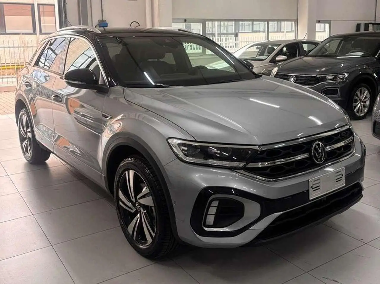 Photo 1 : Volkswagen T-roc 2024 Petrol