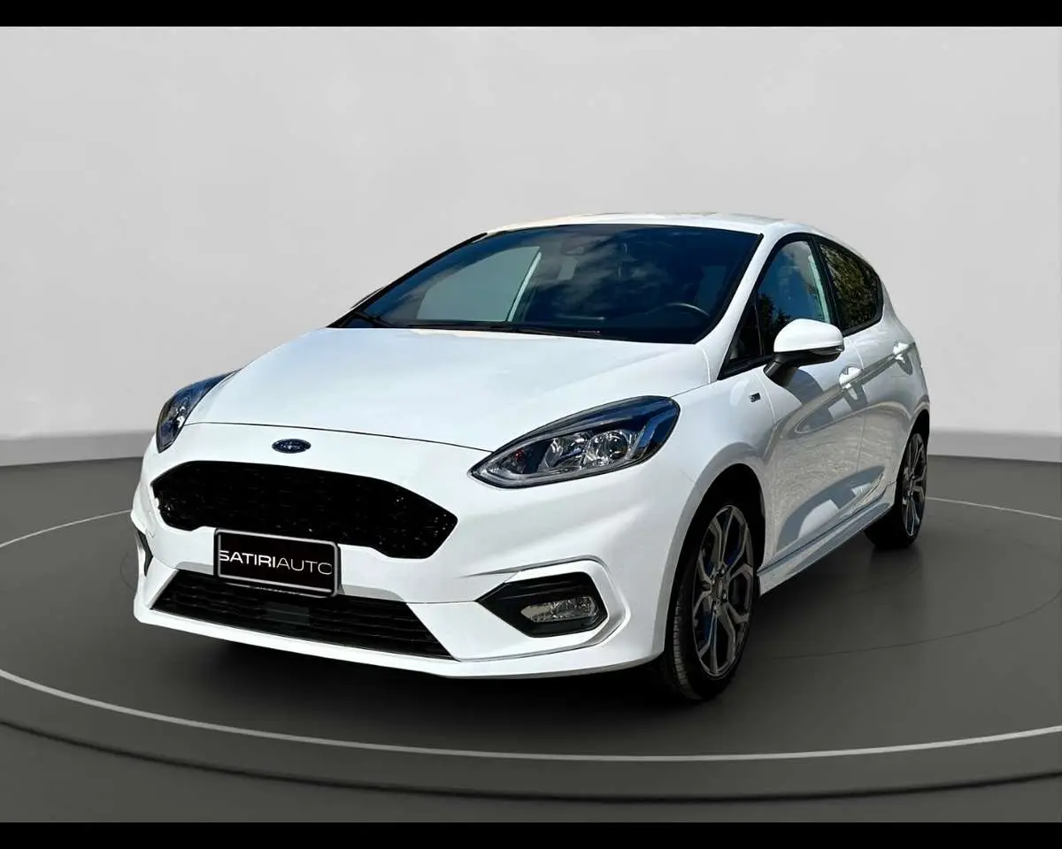 Photo 1 : Ford Fiesta 2021 Essence